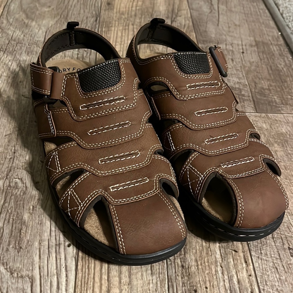 Men’s Dockers Searose Fisherman Sandals - Rust Brown - Size 8 - New in Box!
